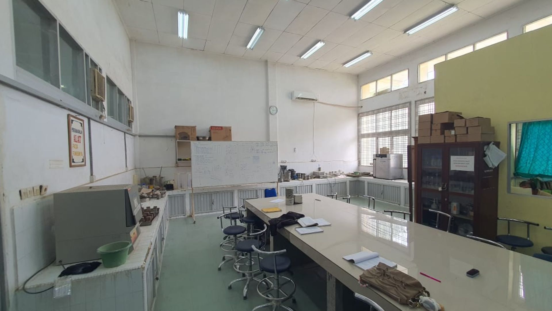 Laboratorium Struktur dan Bahan image